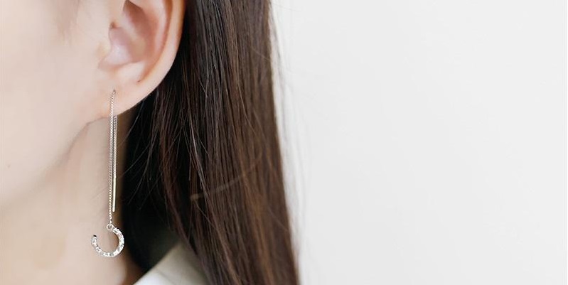 What should you know before buying clip on earrings from online fashion store?